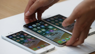 أبل تطلق أسماء جديدة على هواتفها المقبلة