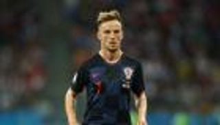 راكيتيتش يحتفل بالمئوية أمام إسبانيا