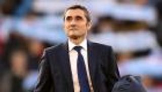 برشلونة يتسوق في البريمييرليج لتعزيز جبهته اليسرى