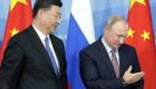 بوتين: روسيا والصين تسعيان لتحجيم الدولار في مبادلاتهما التجارية