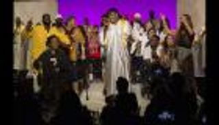 عارضون من ذوي الإعاقة أبطال أسبوع نيويورك للموضة