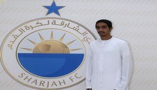 اللاعب عقب التوقيع