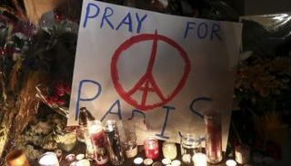 نصب تذكاري لضحايا هجمات باريس في 2015