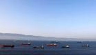 مع تخلي حلفاء طهران عن الشراء.. نفط إيران "حائر" في عرض البحر