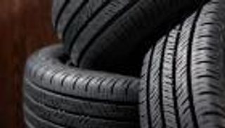 إيران.. أزمة "إطارات السيارات" تنفجر  بسبب "جنون" الدولار