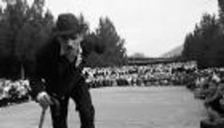 شارلي شابلن أفغانستان يصر على الضحك رغم التهديدات