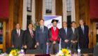 جامعة لاهاي بهولندا تكرم "الجروان" لجهوده في التسامح والسلام