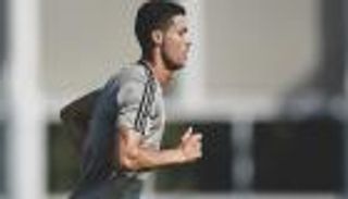 فيديو.. رونالدو يسخر من مراسل قناة يوفنتوس
