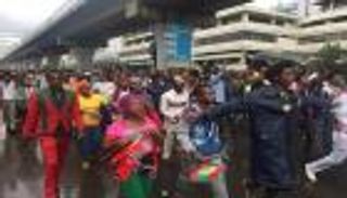 عودة زعيم "جبهة تحرير أورومو" المعارضة إلى إثيوبيا وسط استقبال حاشد 