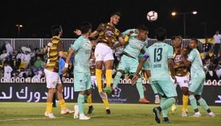 هزازي في صورة من اللقاء