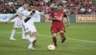 إبراهيموفيتش يثير الجدل بتصريح جديد عقب هدفه الـ500