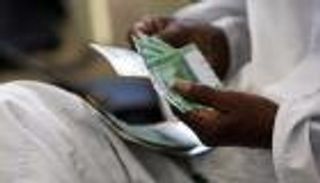 رئيس حكومة السودان يمهل وزراءه 24 ساعة لتقديم مقترحات لإصلاح الاقتصاد