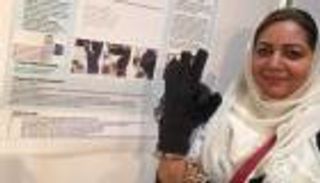 قفاز ذكي يحوّل لغة الإشارة إلى كلمات منطوقة