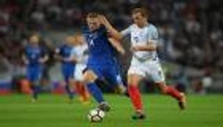 مدافع إنتر ميلان يحذر من خطورة هاري كين