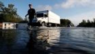 سيول جارفة تهدد ولايتي نورث وساوث كارولانيا بجنوب شرق أمريكا