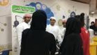 3 طلاب إماراتيين ينتجون البترول من إعادة تدوير البلاستيك