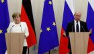 بوتين وميركل يبحثان هاتفيا الاتفاق حول إدلب السورية