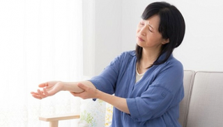 الاكتئاب يصيب بالتهاب المفاصل