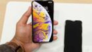 عليك الاختيار.. آيفون Xs Max أو سيارة جاكوار أو 20 هاتف نوكيا