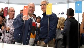 آيفون Xr يأتي بمواصفات مشابهة لـ آيفون Xs 