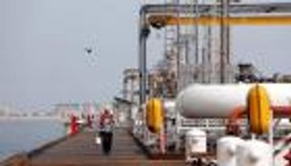 صفعة جديدة لطهران.. شركة هندية توقف واردات النفط من إيران