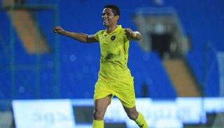 هيلدون يحتفل بالهدف