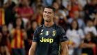 الصحف الإيطالية تنتفض ضد واقعة طرد رونالدو