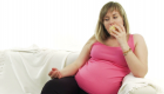 دراسة تربط بين زيادة وزن المرأة والإصابة بـ"سلس البول"