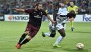 ميلان يحقق فوزا ثمينا في أولى مبارياته الأوروبية