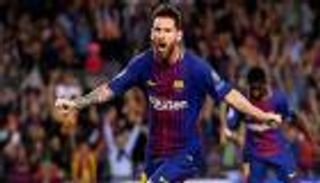 "هاتريك" آيندهوفن يقود ميسي للفوز بلقب لاعب الجولة في دوري الأبطال