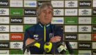 بيليجريني يحفز لاعبي وست هام قبل مواجهة تشيلسي