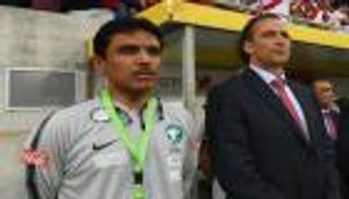 بيتزي يتلقى دعوة لحضور مؤتمر وحفل جوائز الفيفا