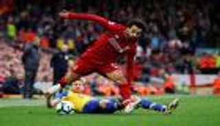 ليفربول ينفرد بصدارة البريمييرليج بثلاثية في ساوثهامبتون