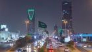 السعودية تتهيأ لـ"غينيس" بـ900 ألف ومضة نارية و300 درونز باليوم الوطني