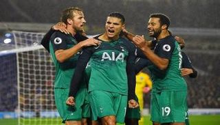 لاعبو توتنهام