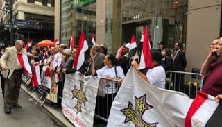 جانب من المسيرة المؤيدة للرئيس المصري في نيويورك