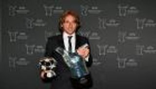 نجم ريال مدريد يؤكد أحقية مودريتش بجائزة الأفضل في العالم