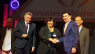 "الثقافة المصرية" تبحث علاقات التعاون مع الهيئة الدولية للمسرح