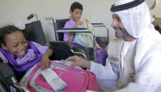 الهلال الأحمر الإماراتي يدعم جمعية الطموح للمعاقين بالمكلا اليمنية
