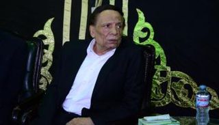 عادل إمام في عزاء المنتج المسرحي المصري سمير خفاجي