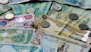 عملات معدنية وورقية للدرهم الإماراتي