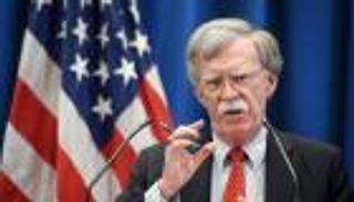 مستشار ترامب: إيران مسؤولة عن إسقاط الطائرة الروسية في سوريا