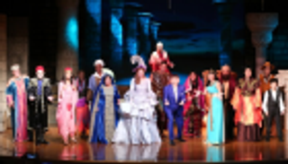 محمد صبحي يعود للمسرح بـ"خيبتنا" ويهديها لزوجته الراحلة