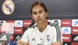 لوبيتيجي يرفض التعليق على انتقادات برشلونة لتقنية الفيديو