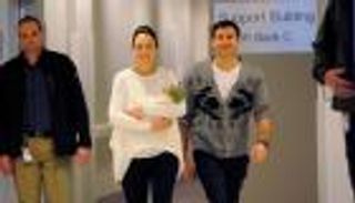 رئيسة وزراء نيوزيلندا تمارس واجبات الأمومة داخل أروقة الأمم المتحدة