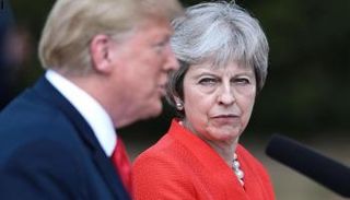 رئيسة وزراء بريطانيا والرئيس الأمريكي