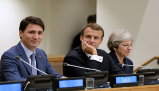 ماكرون وماي وترودو يتعهدون أن تلتحق كل الفتيات بالمدارس