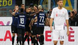 فرحة لاعبي إنتر بالفوز الثمين