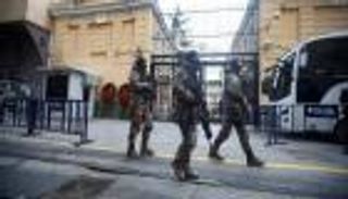 تركيا تعتقل 39 بينهم 33 عسكريا بتهمة الاتصال بـ"كولن"