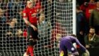 ركلات الترجيح تُقصي مانشستر يونايتد مبكرا من كأس الرابطة